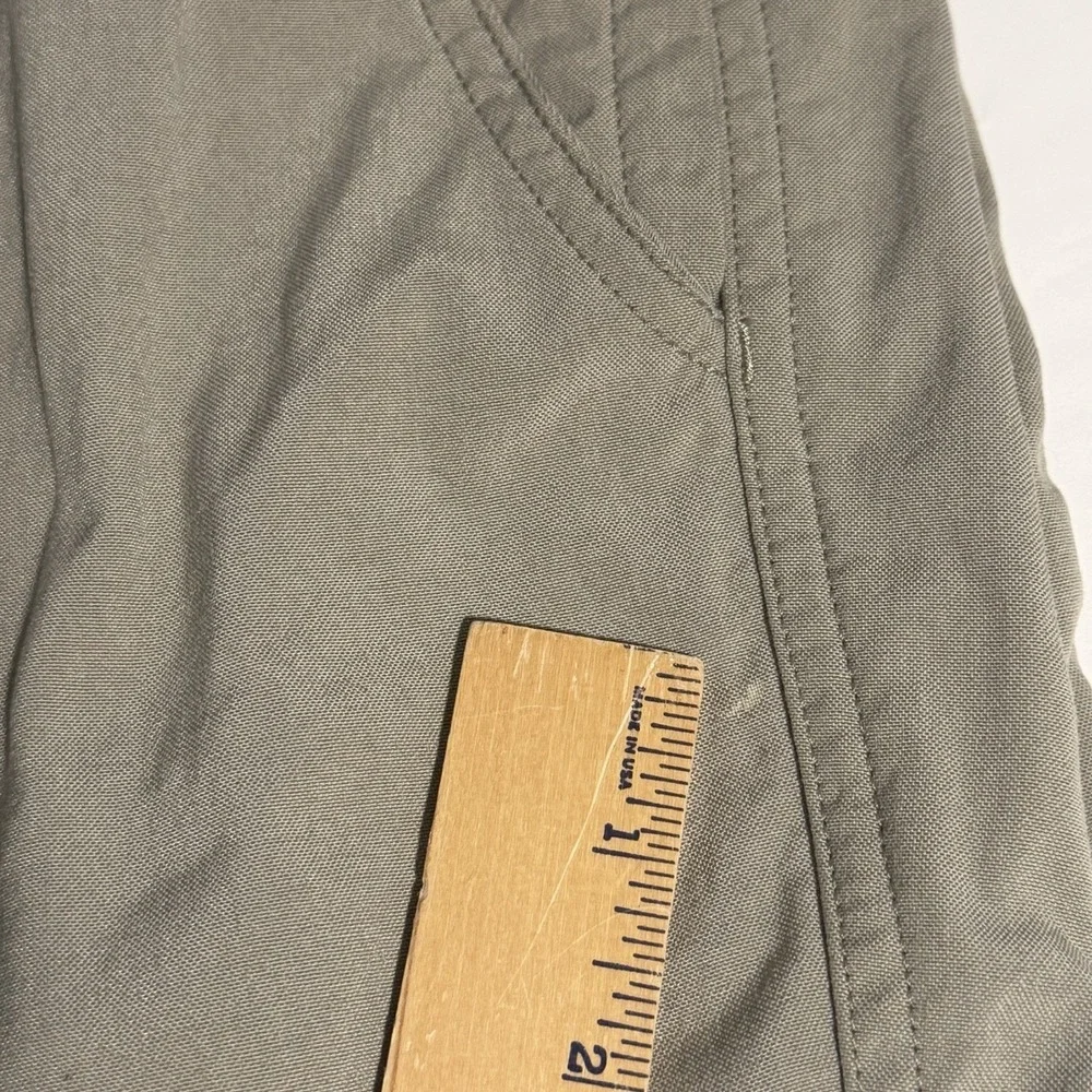 The North Face Two Pleat Nylon Hiking Shorts Belt Size‎ XL Beige 38 x 6